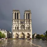 Saint-germain Notre-dame, Rue Des *