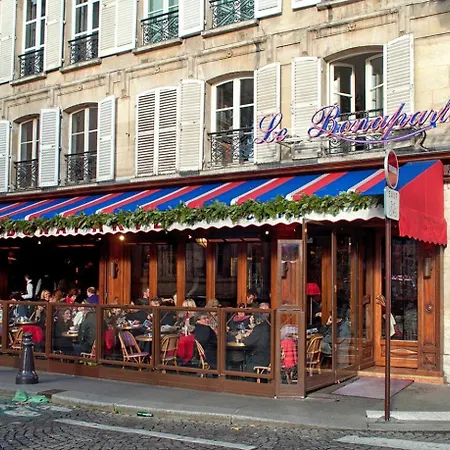 Saint-germain, Rue Des * Париж
